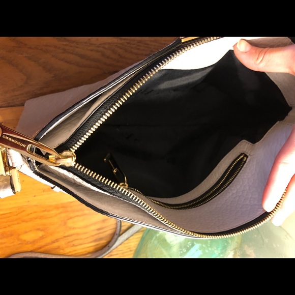 NWOT Burberry off-white/stone leather bag - Picture 6 of 8